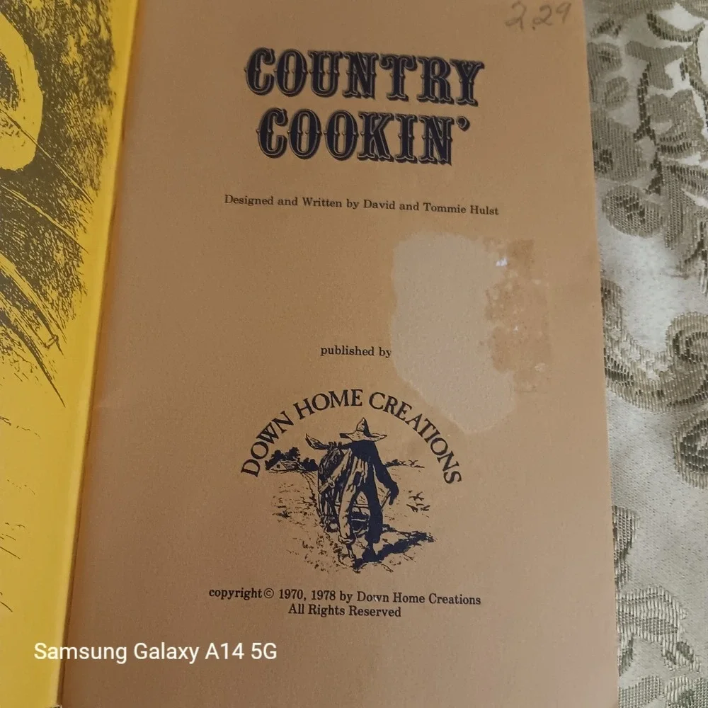 Country Cookin' Unique Recipes From Days Gone By Vintage 1978 Cookbook Hulst